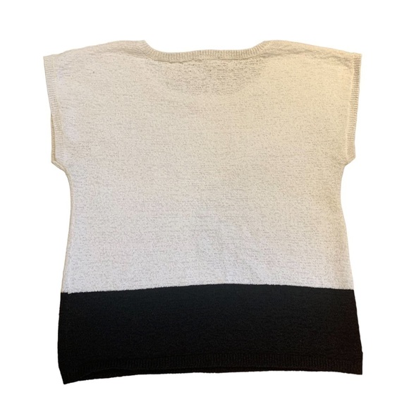 Black and White Short Sleeve Sleeve Knit Sweater - Picture 6 of 15